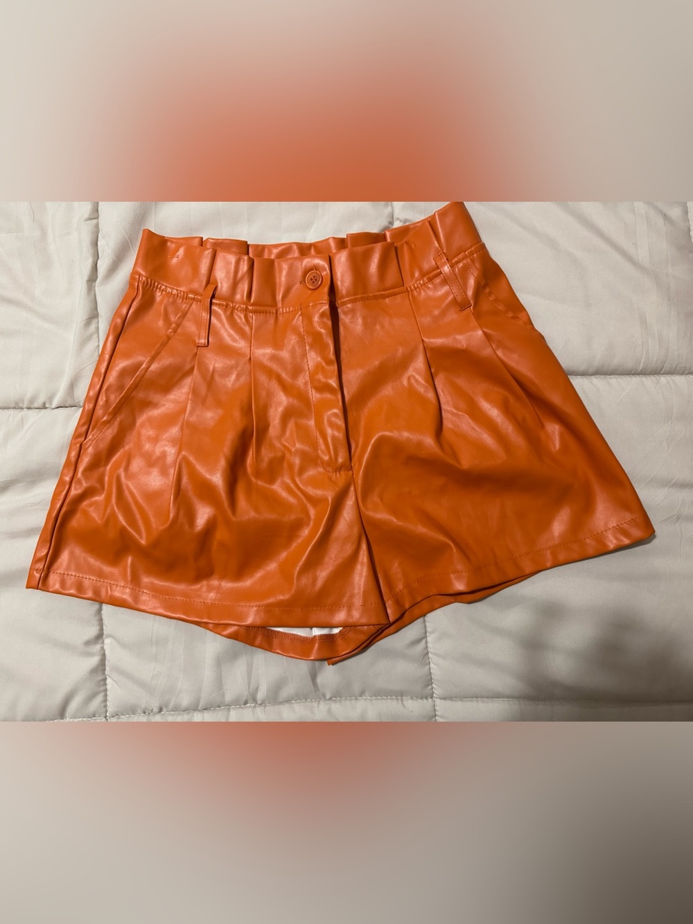 Sincerely Jules Orange Faux Leather Pleated Shorts size small